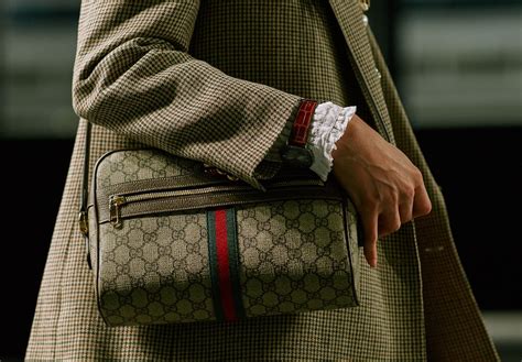 gucci rue des archives|Gucci Site Officiel .